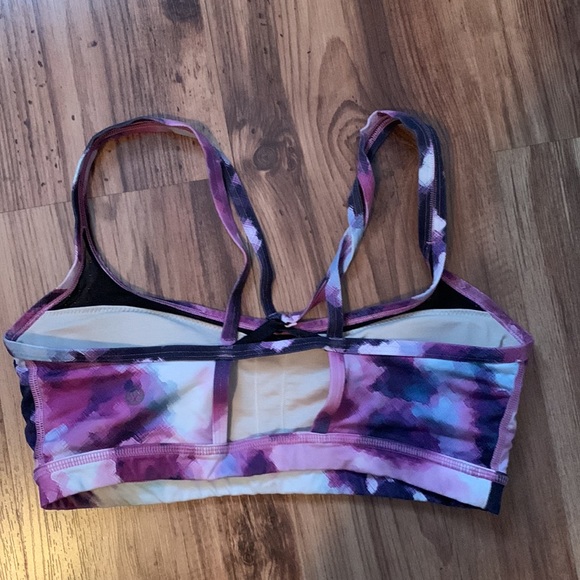 Size 6 bra - Picture 2 of 2